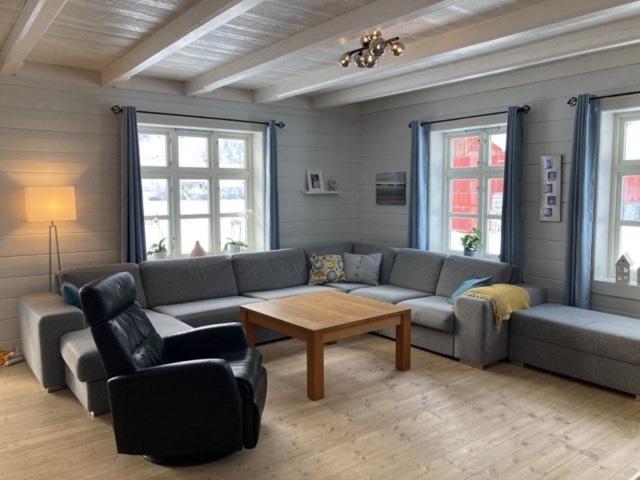 Comfortable House In Quiet Area Luster 외부 사진
