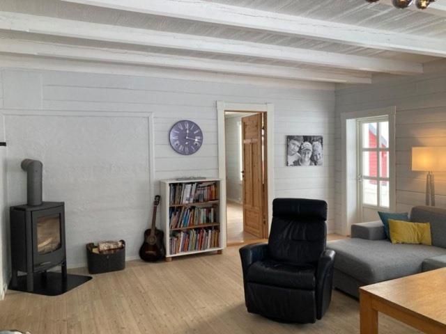 Comfortable House In Quiet Area Luster 외부 사진